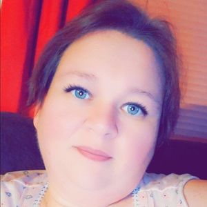 Meet your Posher, Carrie